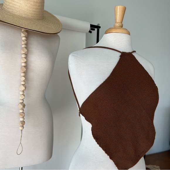 BROWN KNIT CROPPED HALTER TOP - Picture 4 of 9
